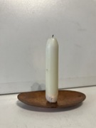 swiecznik  z sygnaturę rybki młotkowany kolor miedzi, owalny ksztalt 6x11cm