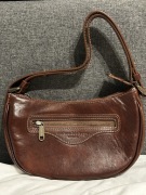 Torebka na ramię Maison Héritage camel fonce