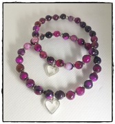 Bransoletka elastyczna z kamieni naturalnych agat różowy zawieszka SERCE