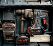 Młotowiertarka BOSCH GBH 18V-21 + dwa mocniejsze akumulatory 8Ah