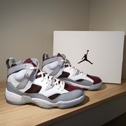 Jordan Jumpman Two Trey r. 45 (29 cm) DO1925 103 White/White-Cherrywood Red