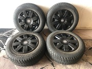 Felgi stalowe 13" z oponami zimowymi i kołpakami-kpl.4szt.