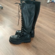 Kozaki na platformie Steve Madden 