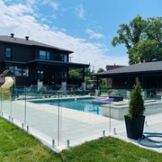 BALUSTRADA SZKLANA NA SPIGOTACH