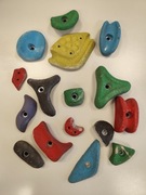 Uchwyty wspinaczkowe 16 sztuk plus śruby