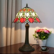 Lampa witrażowa stołowa 