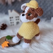 Rubble maskotka z Psi Patrolu na szydełku 