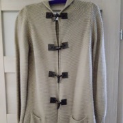 Sweter damski z kapturem 