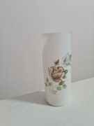 Biały wazon wazonik z kwiatowym nadrukiem
