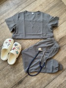 Mundurek scrubs medyczny/kosmetyczny/pielegniarka/lekarz/położna NOWY