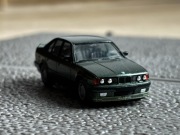 BMW Alpina B10 bi-turbo E34 Herpa 1:87 h0 model samochodu makieta diorama