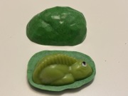 Kinder niespodzianka ferrero urocze jaja dinozaurów 2005 figurka