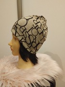 Czapka damska 3w1 beżowa z literkami