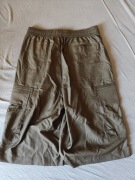 Uniqlo -Wide fit cargo shorts 