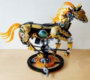 Klocki mechaniczny ruchomy koń - 1050 el.