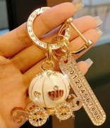 Luksusowy brelok karoca z numerem telefonu cyrkonie