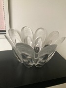 Vintage z lat 60. XX w Szklana miska płatkowa Finlandia marki Muurla