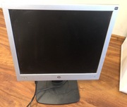 Monitor LCD Benq E700t
