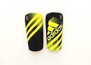 Ochraniacze piłkarskie piszczeli Nagolenniki ADIDAS JUNIOR r. XS