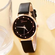 NOWOCZESNY ZEGAREK DAMSKI LICYTACJA OD 1 ZŁ