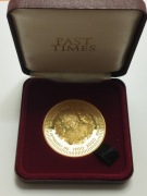 Pozłacana moneta Wielka Brytania 100 lecie panowania Królowej Matki 2000r.