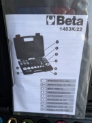 Zestaw narzędzi do rozpinania przewodów klimatyzacji / paliwowych