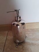 Pompka na mydło na lwich łapach