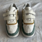 Kolorowe sneakersy dziecięce na rzep Reserved 33