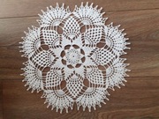 SERWETKA WYKONANA  NA SZYDEŁKU śr 28 cm (3) 