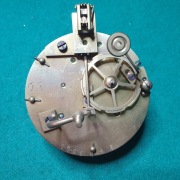 Sprawny mechanizm do zegara francuskiego