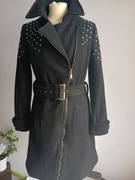 Wełniany płaszcz ON PARLE DE VOUS | Ćwieki | Rockowy styl | 50% Wełna. M/L