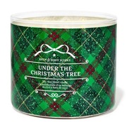 Under The Christmas Tree Świeca zapachowa 3-knotowa Bath and Body Works