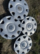 Kołpaki oryginalne VW 16-stki.