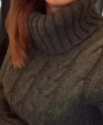 Przepiękny granatowy sweter - rozmiar xs. 