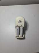 Ładowarka akumulatorów AA + 2 akumulatory