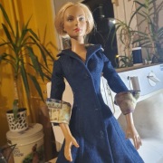 Płaszcz dla lalki tonner 