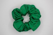 Gumka do włosów scrunchie MAXI z haftem szmaragdowa frotka zielona duża