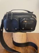 Czarna torebka DeeZee