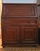 Sekretarzyk drewniany z lat 90-tych XX wieku
