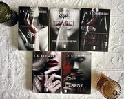 J.A. Redmerski Łabędź i szakal, Zło w zarodku, Czarny Wilk x5