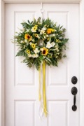 Wianek na drzwi słoneczniki, drobne kwiatki, jaśmin, eukaliptus, paproć 