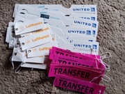 Kolekcjonerowi tanio sprzedam 3x10 identyfikatorów do bagażu lotniczego itp