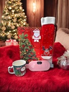 Prezent świąteczny dla kobiety: masażer menstruacyjny, kubek, skarpety