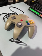 Pad do Nintendo 64 szary sprawny zużyta gałka
