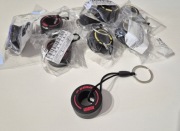 Brelok fana formuły 1, breloczek opona F1 czerwona mieszanka miękka 