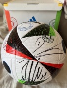 Piłka euro 2024 z podpisami reprezentantów i certyfikatem