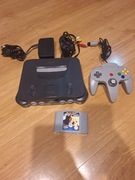Nintendo 64 plus gra 007 The world is not Enough