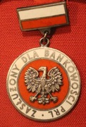 ZASŁUŻONY DLA BANKOWOŚCI PRL - ODZNAKA + ETUI