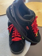 Puma BMW Motorsport rozm.37 w kolorze czarnym z czerwonymi dodatkami