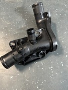 Nowy , oryginalny króciec układu chłodzenia do Renault Trafic IV 2.0 DCI